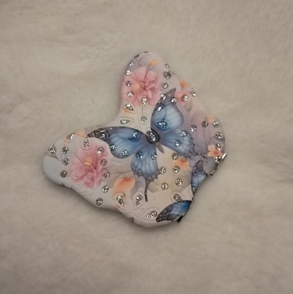 🎉S-HP🎉 3/$15 ✂️ *NIP* Butterfly Shaped Compact Mirror